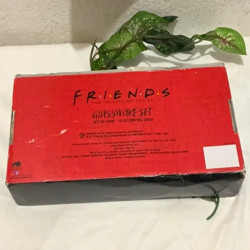 Friends TV Series Set of Four 4 Glassware 10 oz Glasses Central Perk Couch